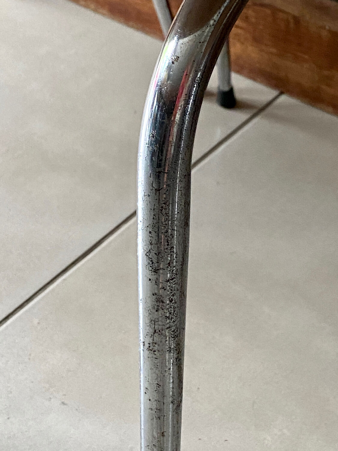 Set of 4 vintage red Formica chairs