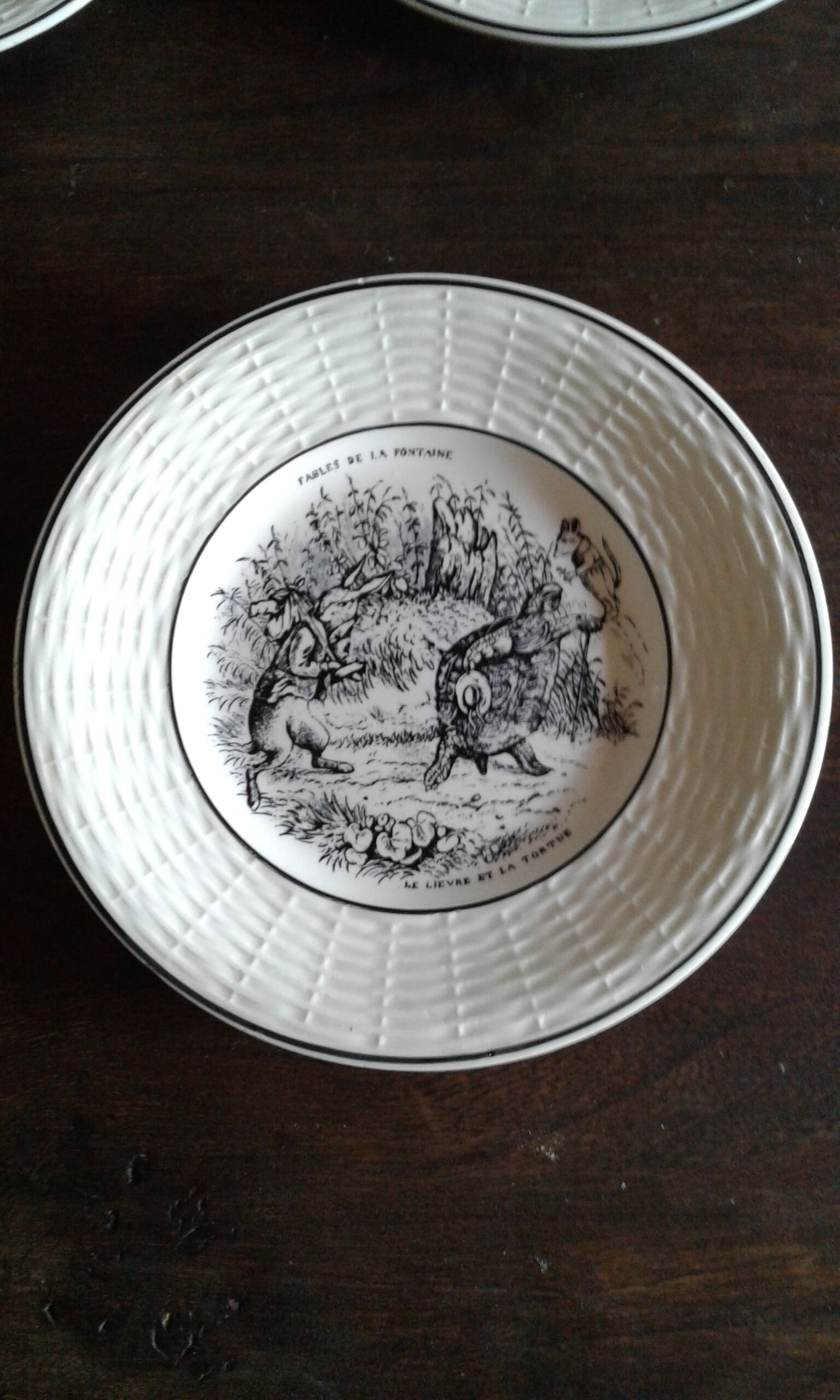 5 Jean de la Fontaine Sarreguemines themed plates