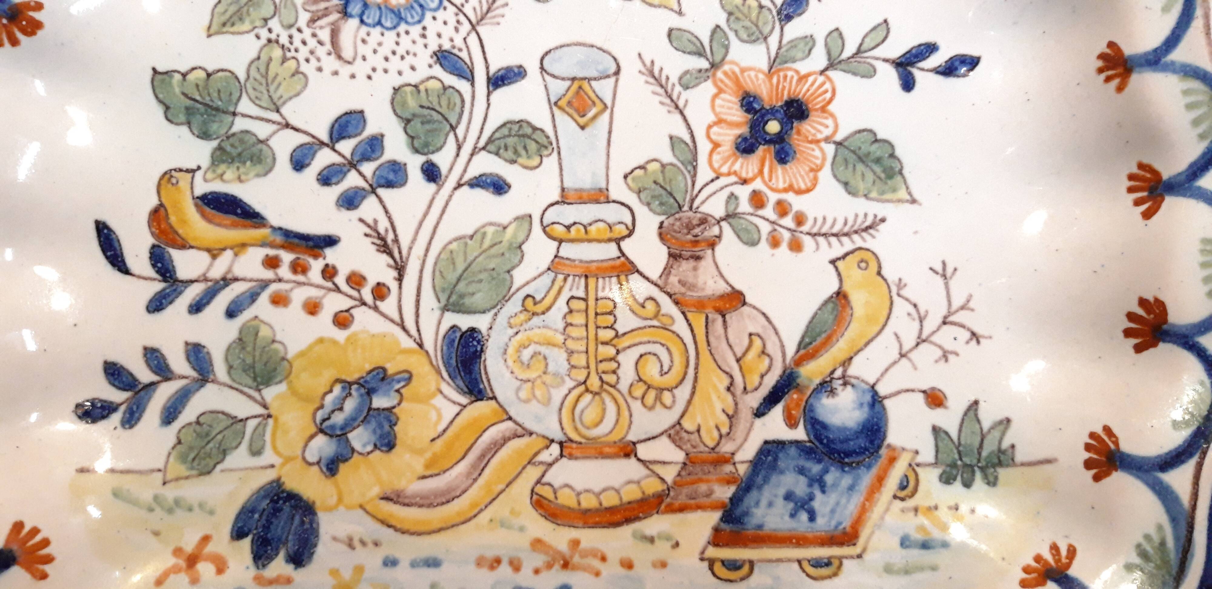 Assiette faïence de Nevers Montagnon n°14 carafe et oiseaux