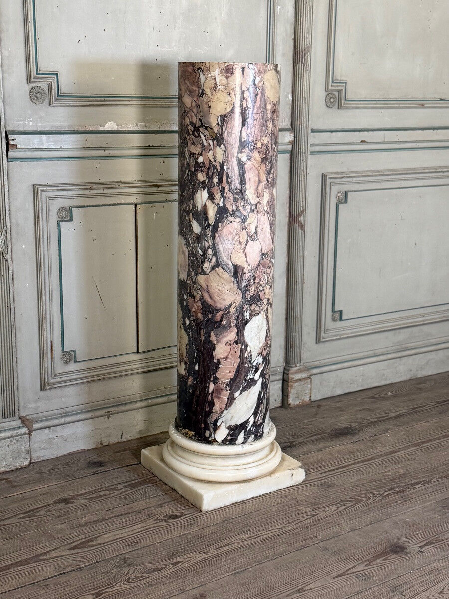 Column in purple and white breccia marble from Carrara, 19th century