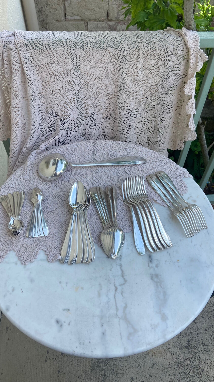 Apollo vintage 1950s silver-plated 35-piece cutlery set