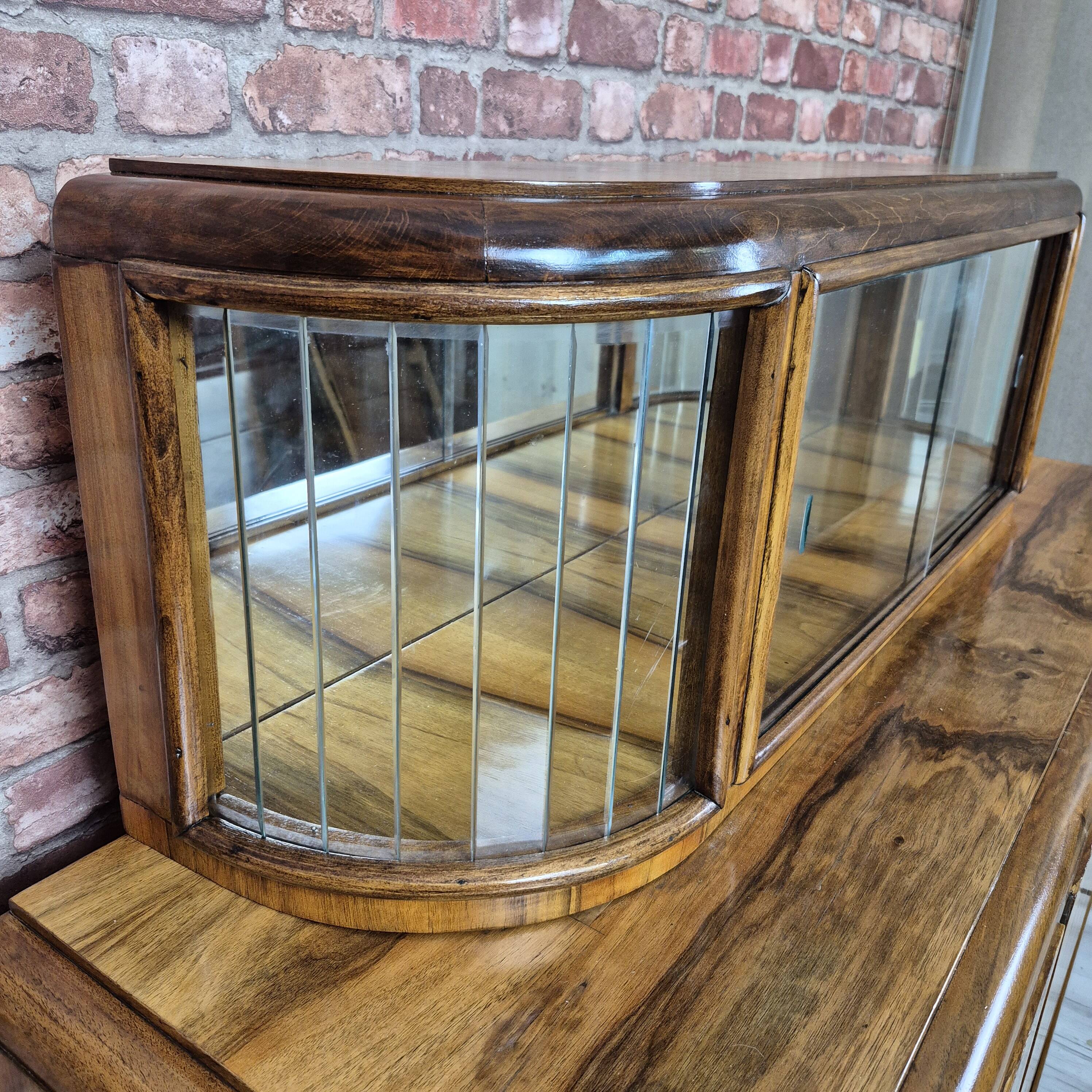 Exceptional Art Deco Walnut Sideboard with Slatted Glass Display - 1930s Fu