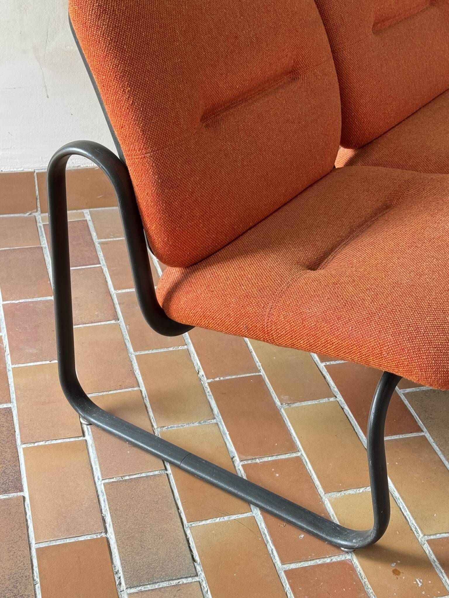 Strafor 2-seater bench, orange wool and sled base, 1970s.