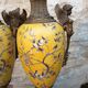 Paire de grands vases couverts - 60cm - faïence jaune