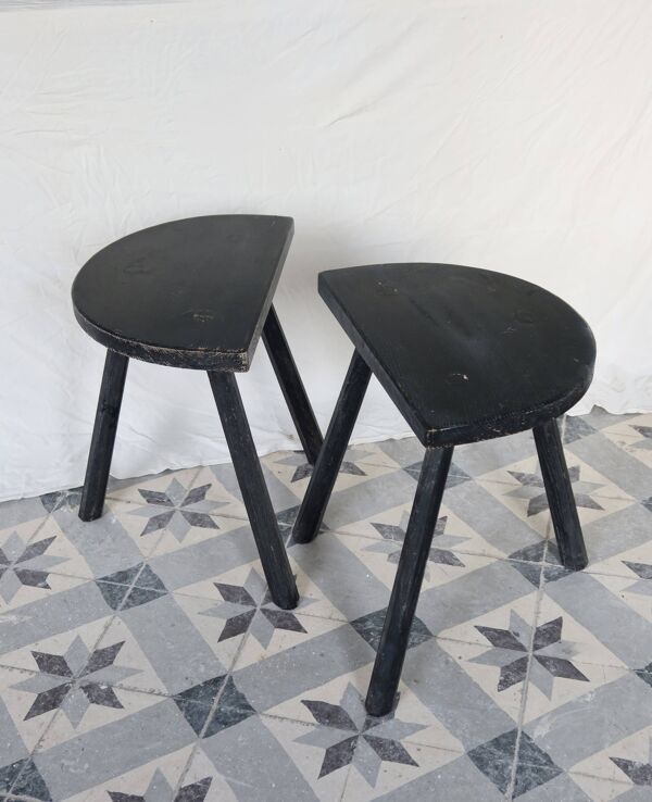 Paire de tabourets vintage bois peint noir - Assise demi-lune