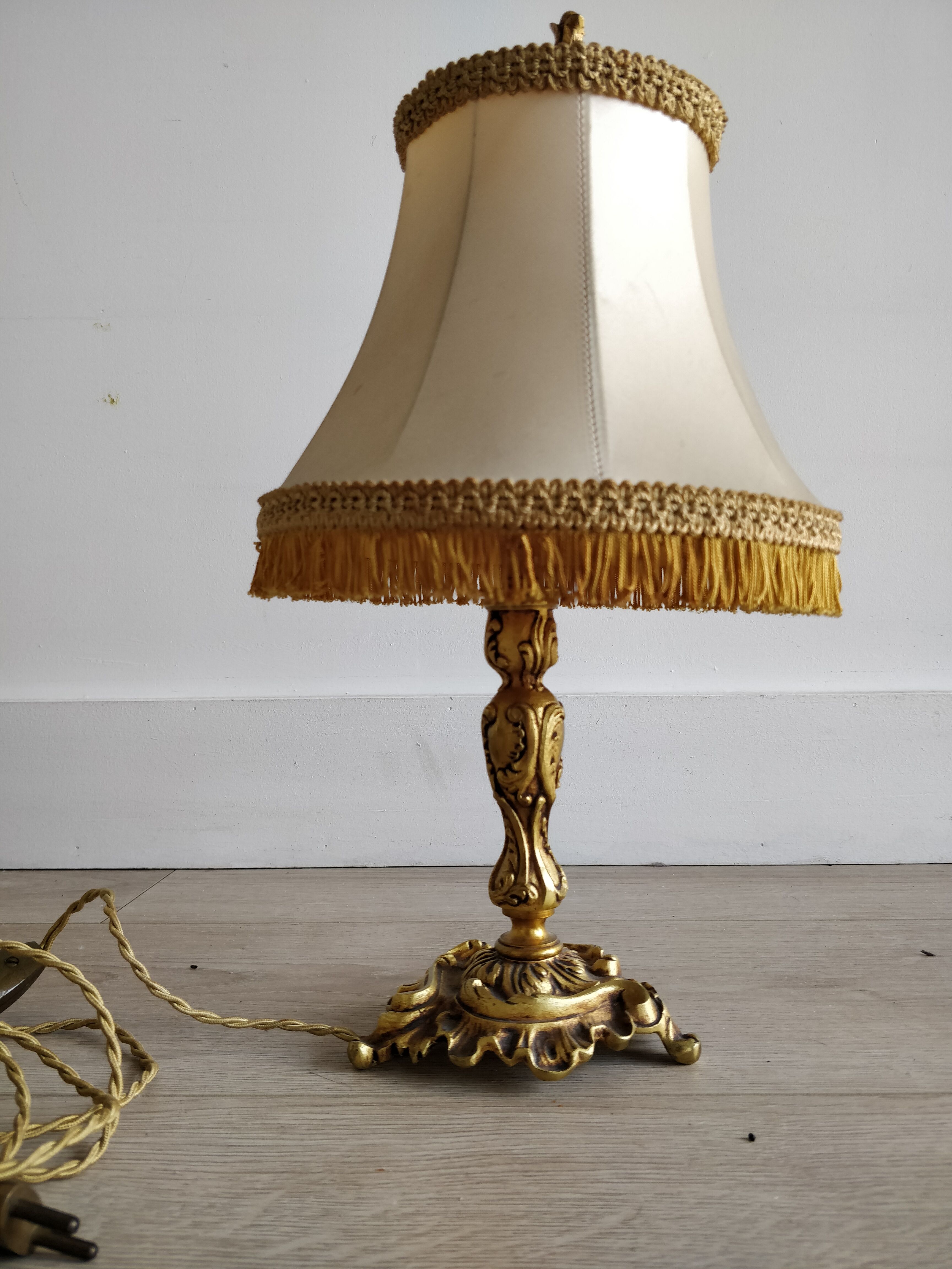 Bronze tripod bedside lamp