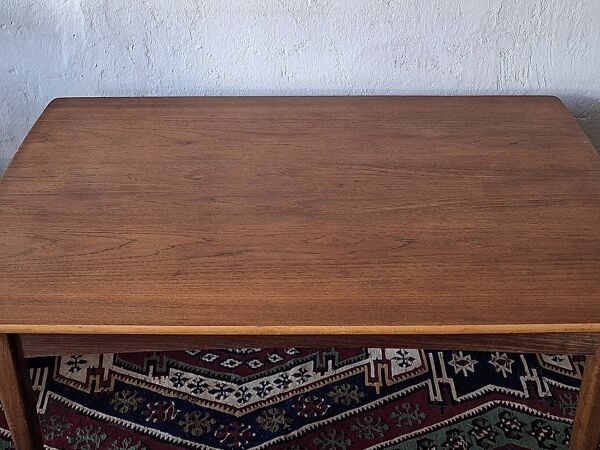 Table de salle à manger en teck, style milieu du siècle, plateau incurvé, Danemark, années 1960