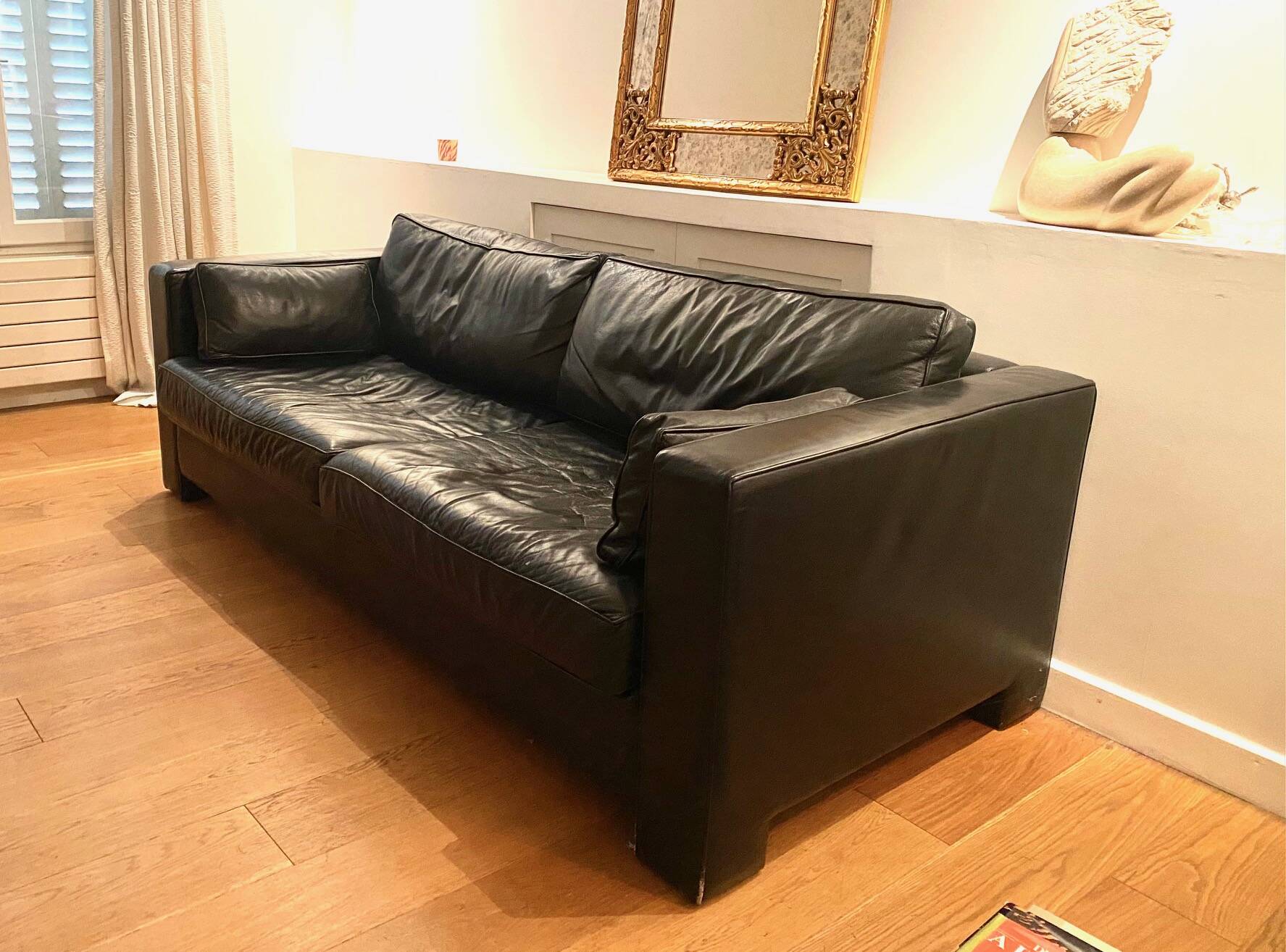 Canapé cuir 3 places - Maison Hugues Chevalier