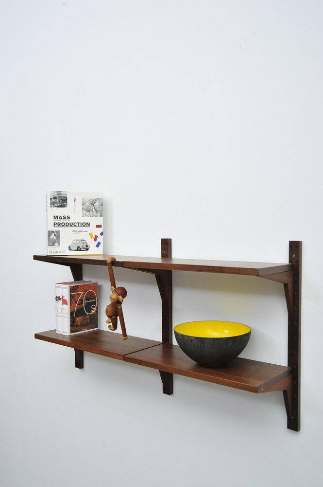 Vintage Royal System shelf in walnut by Poul Cadovius, 1950