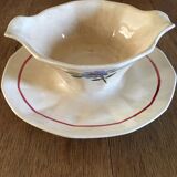 Porcelain gravy boat stamped Sarreguemines France, Chatenois model