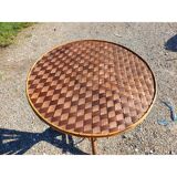 Table vintage en rotin et plateau noisetier