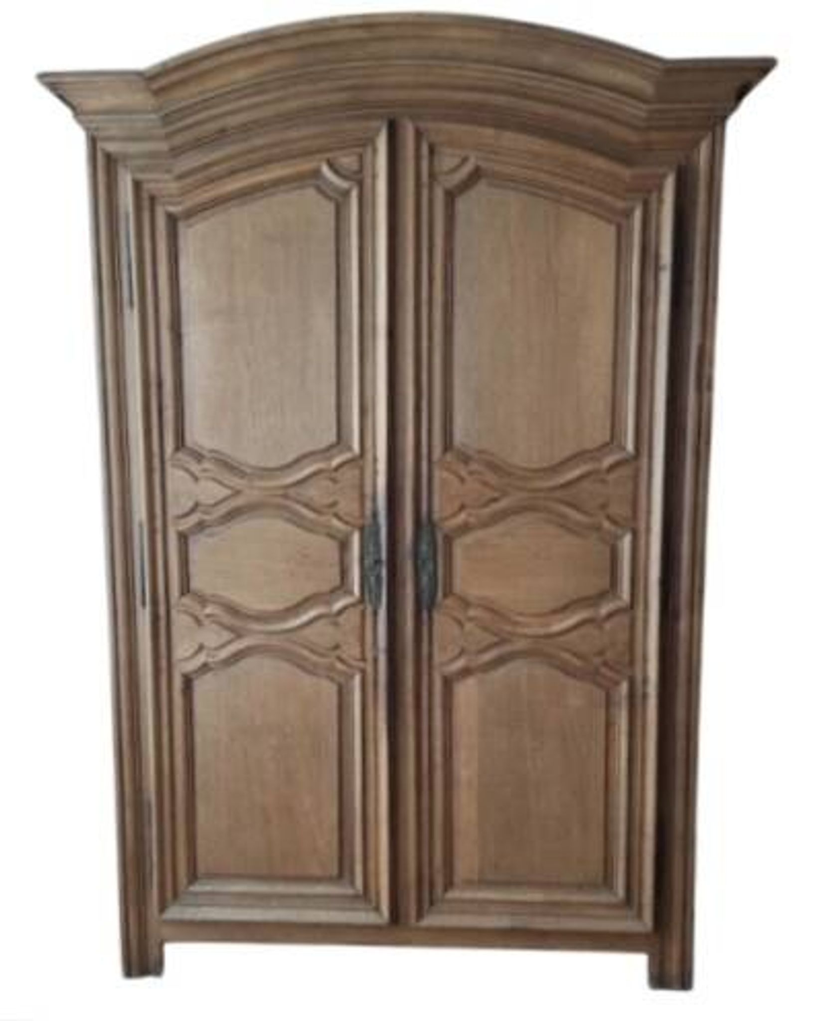 Armoire ancienne en bois massif