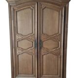 Armoire ancienne en bois massif