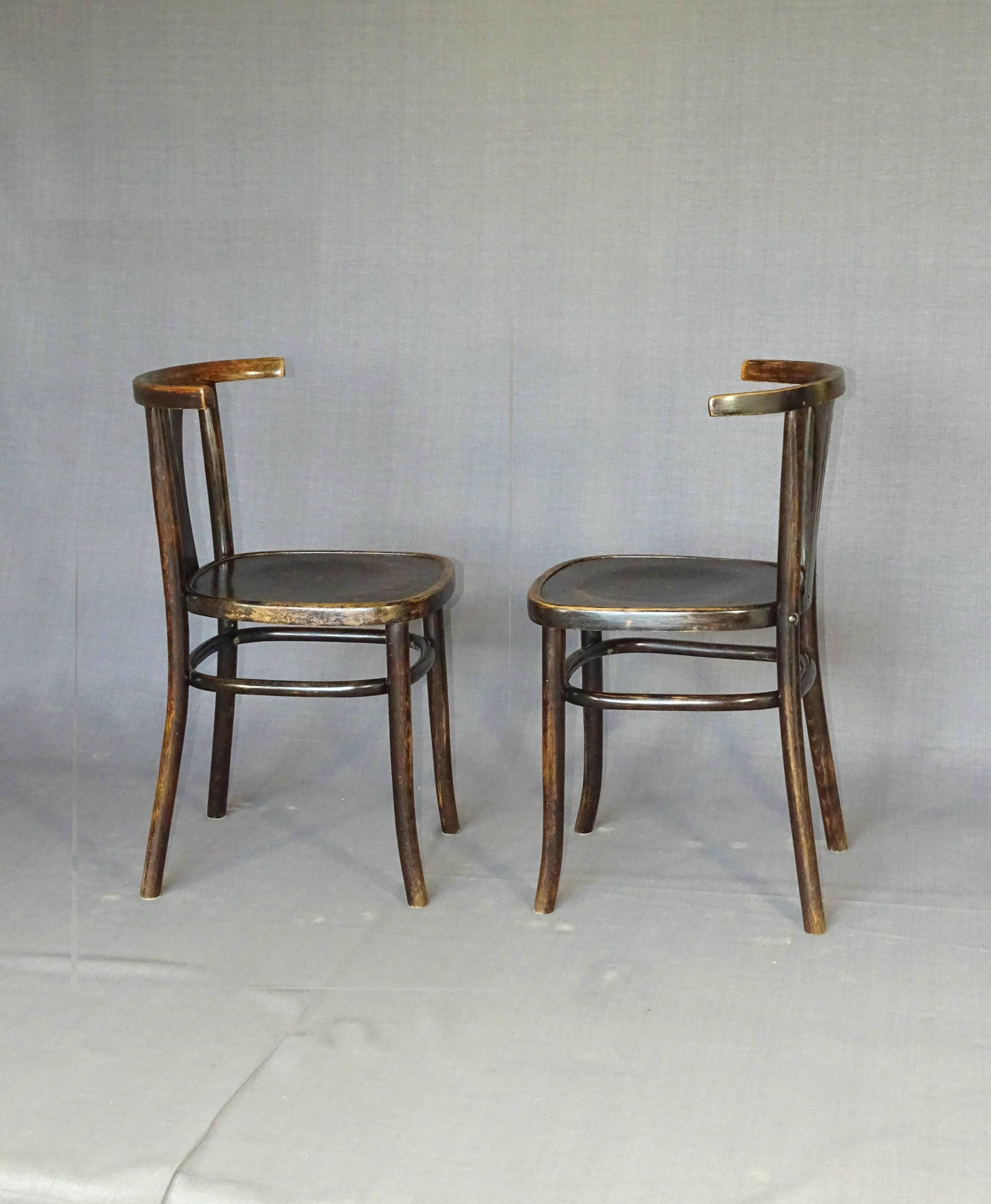 2 chaises " bistrot " Pologne 1939 Bentwood