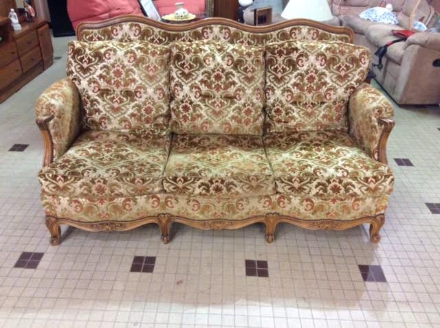 Old sofa bed 3 places