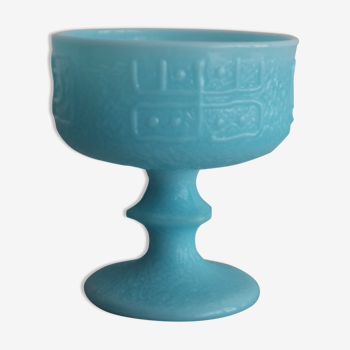 Cut in turquoise blue opaline