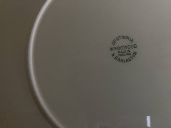 Plat neo classique coquille greek revival Wedgwood Etruria 1940