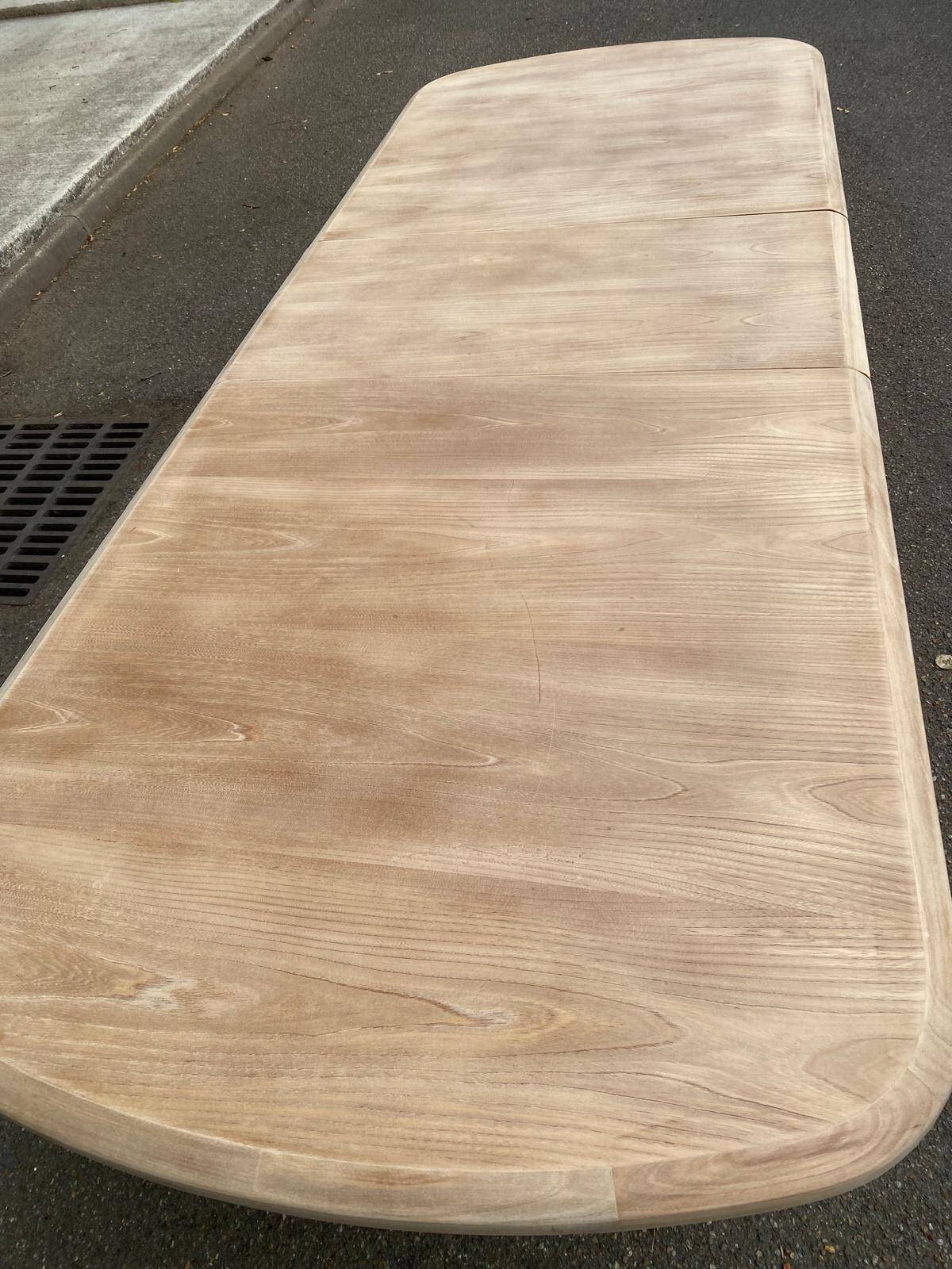 Extendable dining table in solid elm, Maison Regain brutalist 70s.