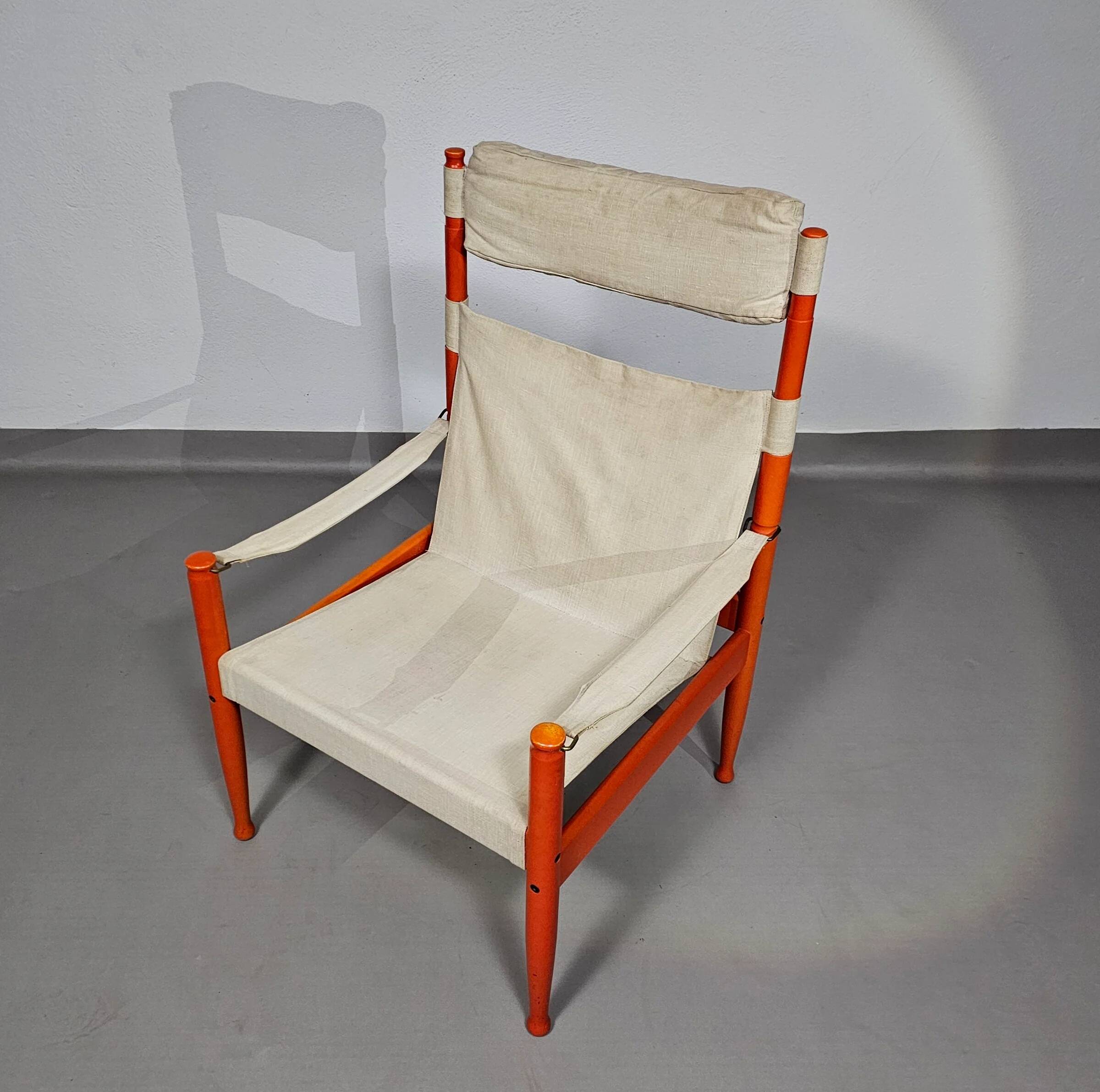 Safari lounge chair, model 30, designed by Erik Worts and manufactured by Niels Eilersen, Denmark 1960.