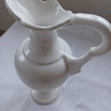 White earthenware ewer from Saint-Clément.