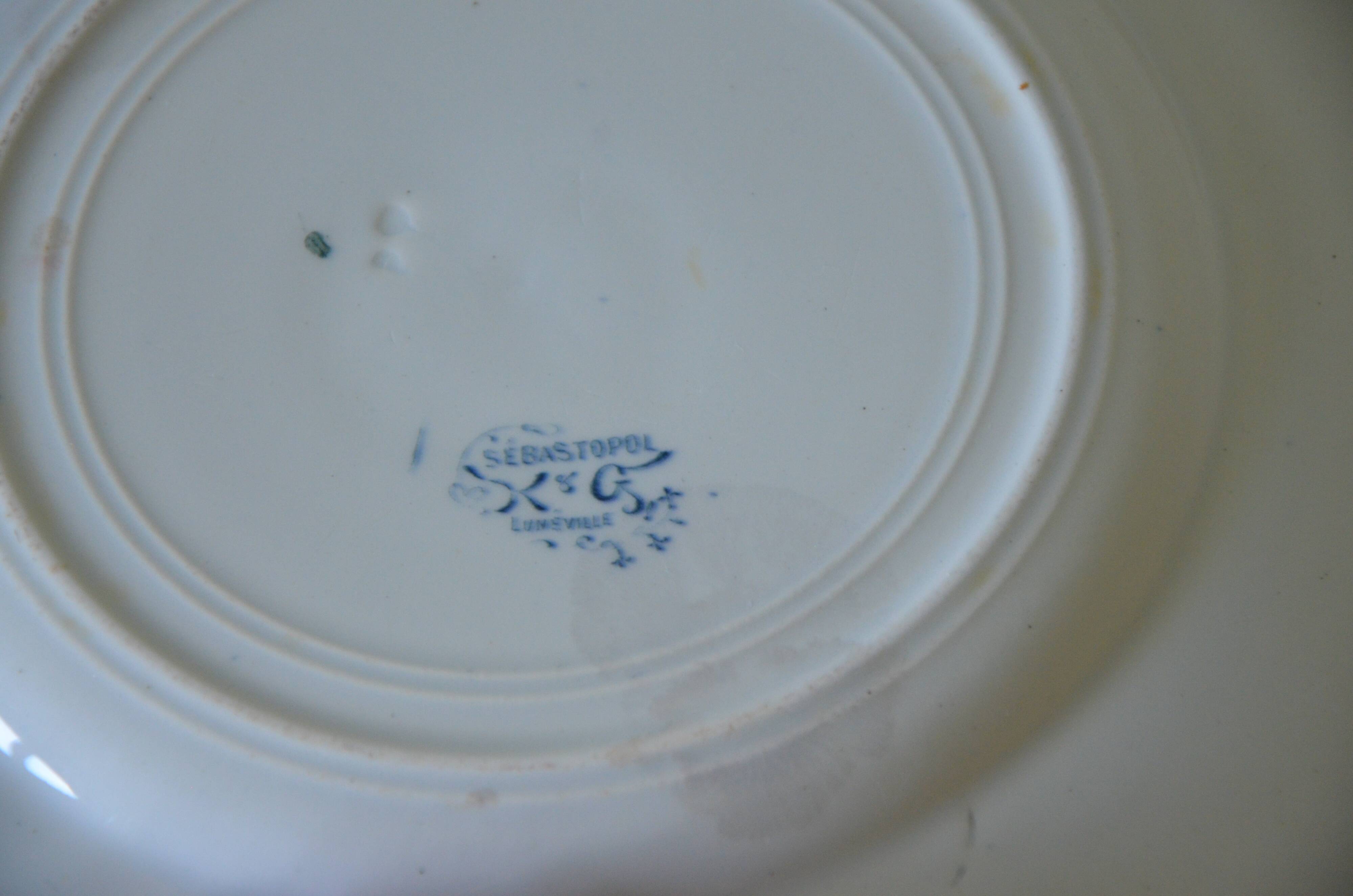 Lot of 2 mismatched old plates