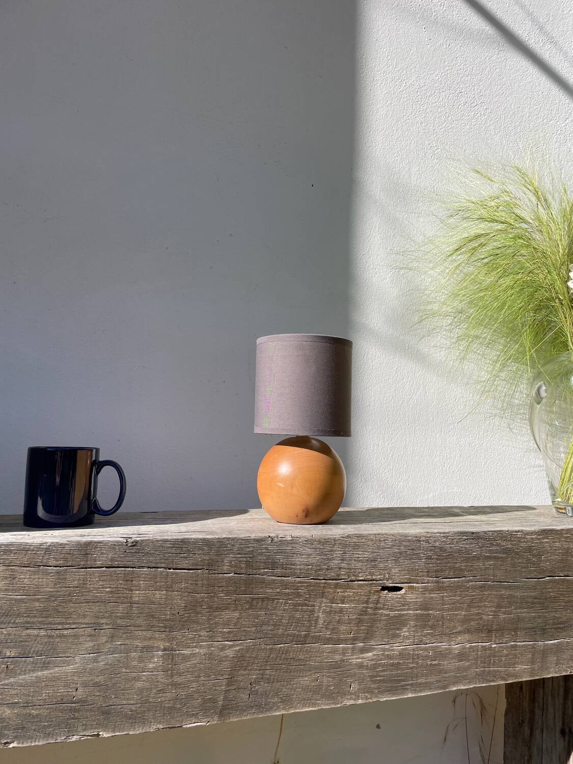 Lampe boule en bois tourné 1989o