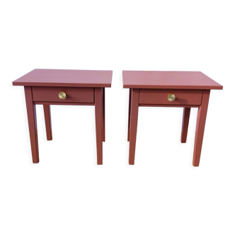 2 bedside tables