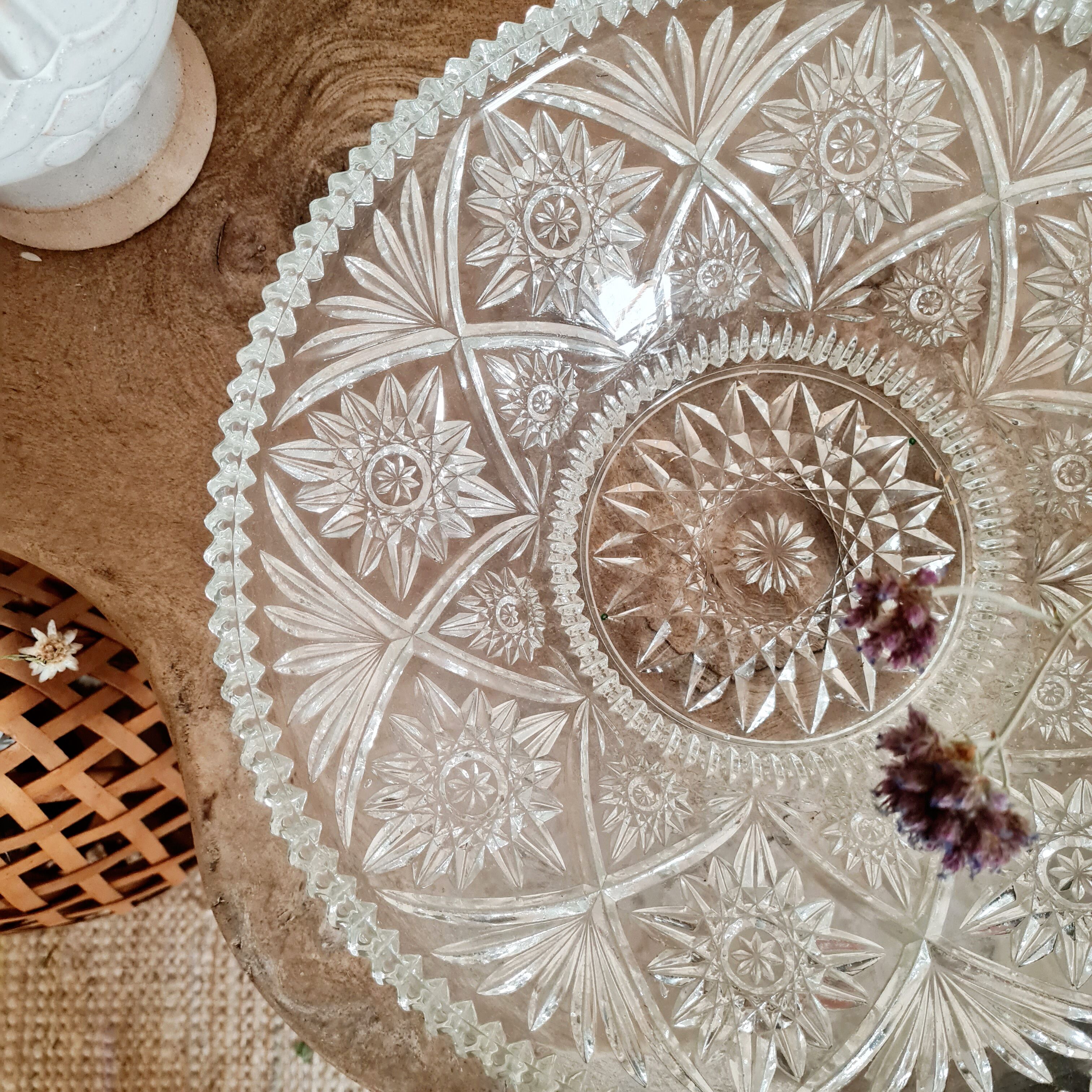 Fruit cup in chiseled glass