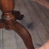 Gueridon circulaire dessu marbre blanc