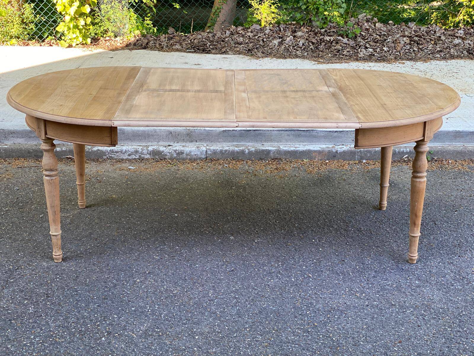 Louis Philippe 19th century extendable round table renovated in solid oak 200cm