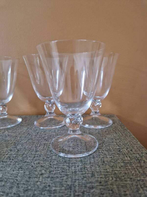 Set of 6 Daum crystal wine glasses, Orval model - 11cm - in a gift box