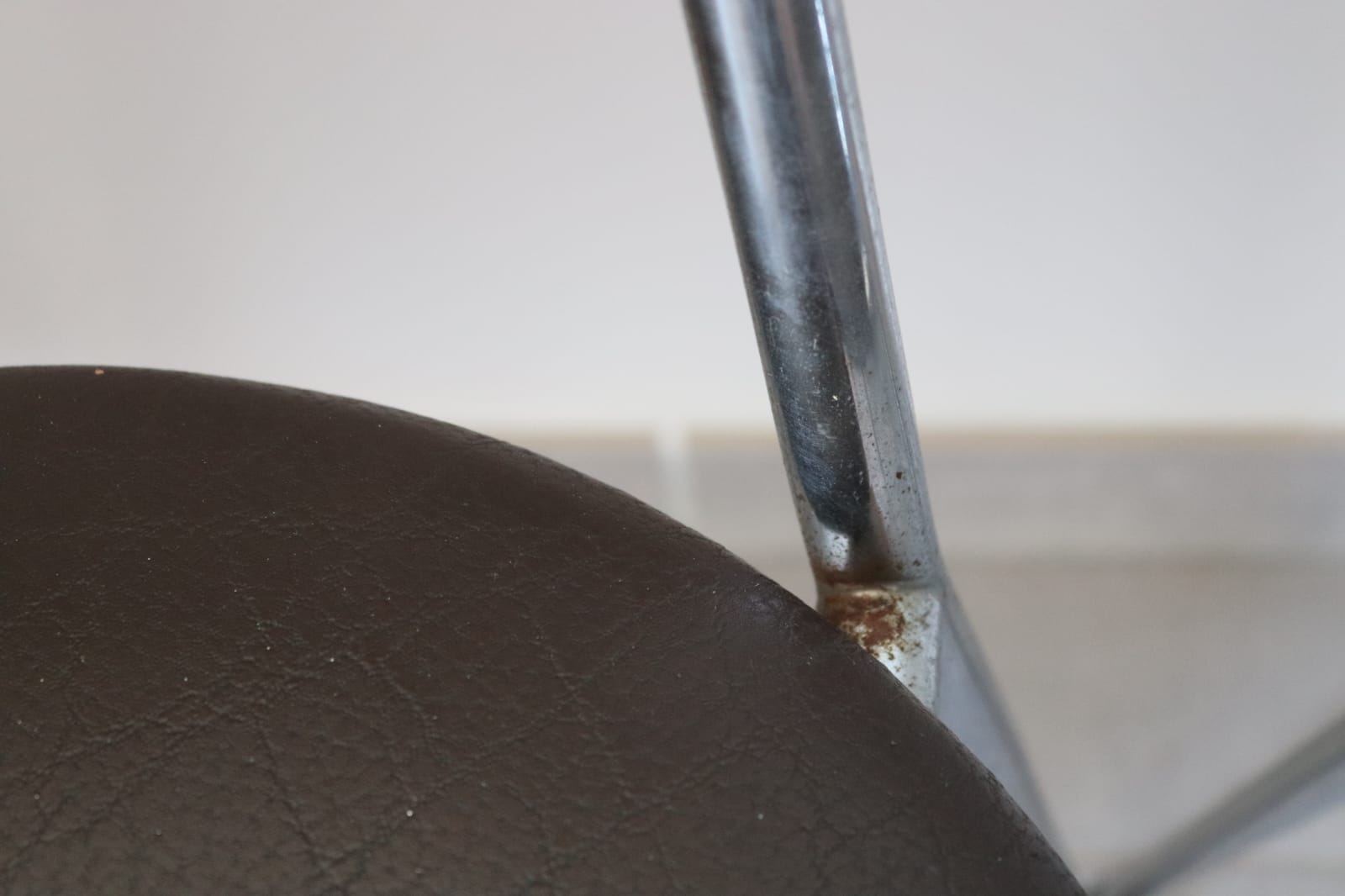 2 chairs 70s in chocolate skaï and chrome metal