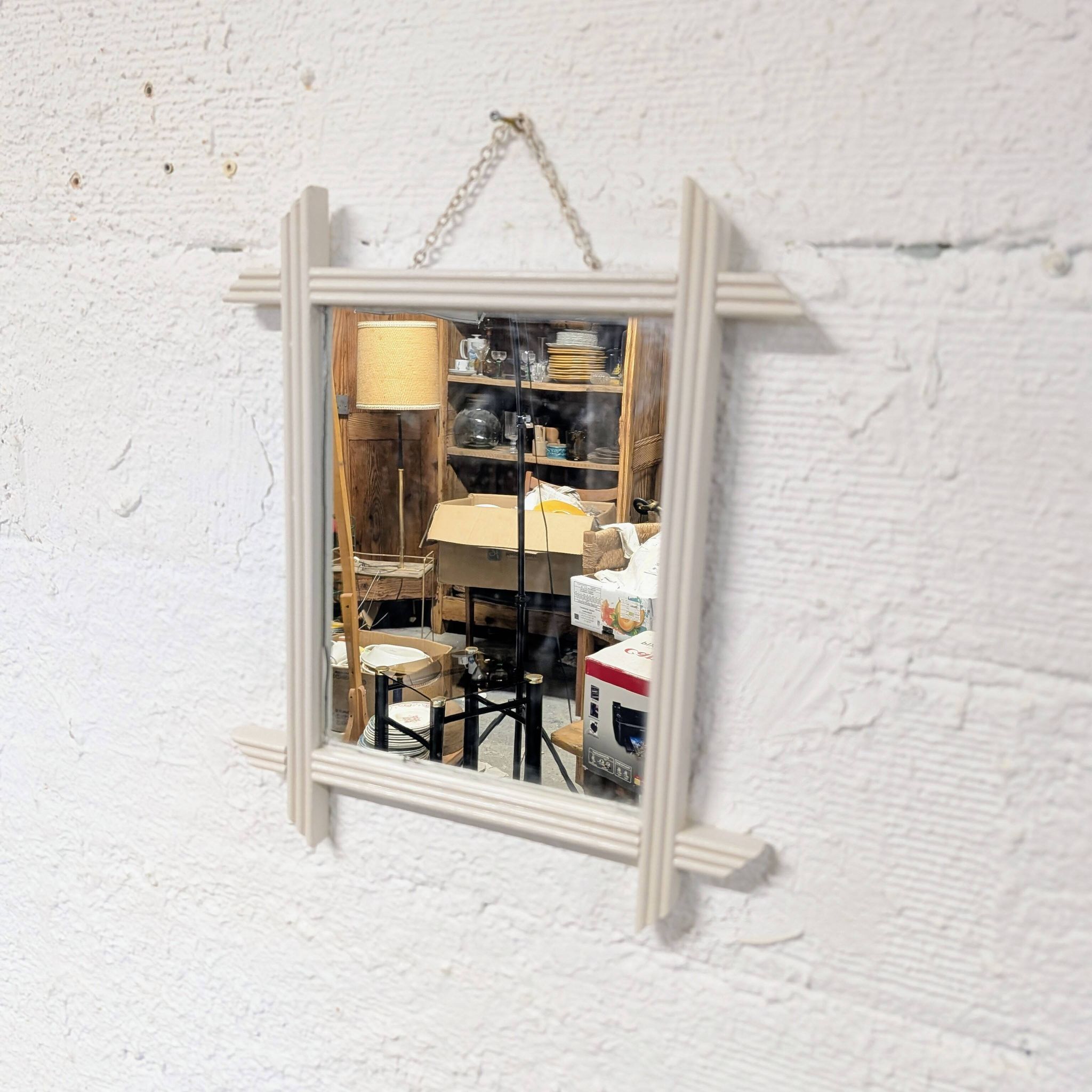 Miroir ancien à cadre bois, montage à croisillons