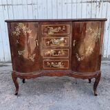 Venetian chest of drawers