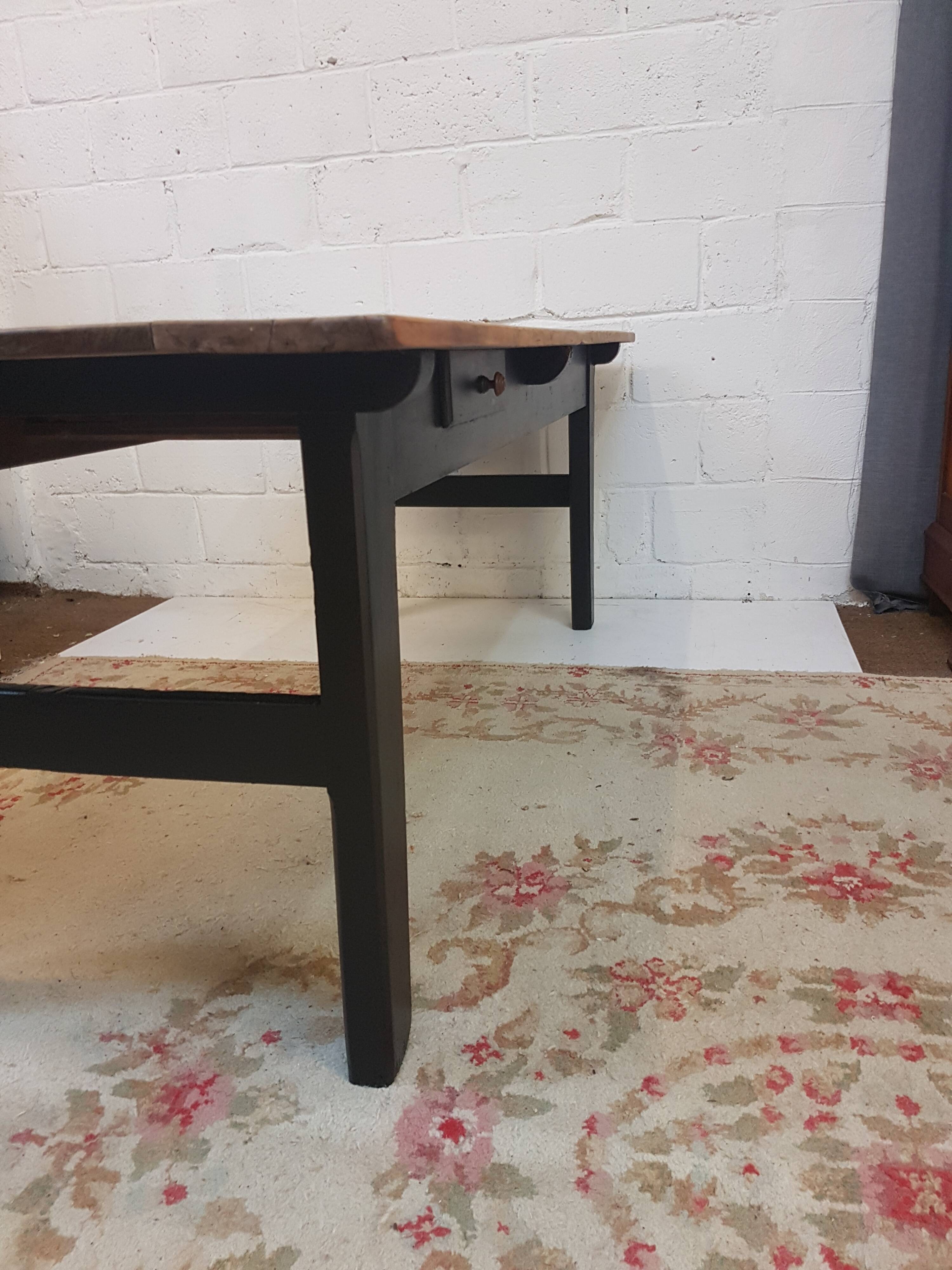 Farm table