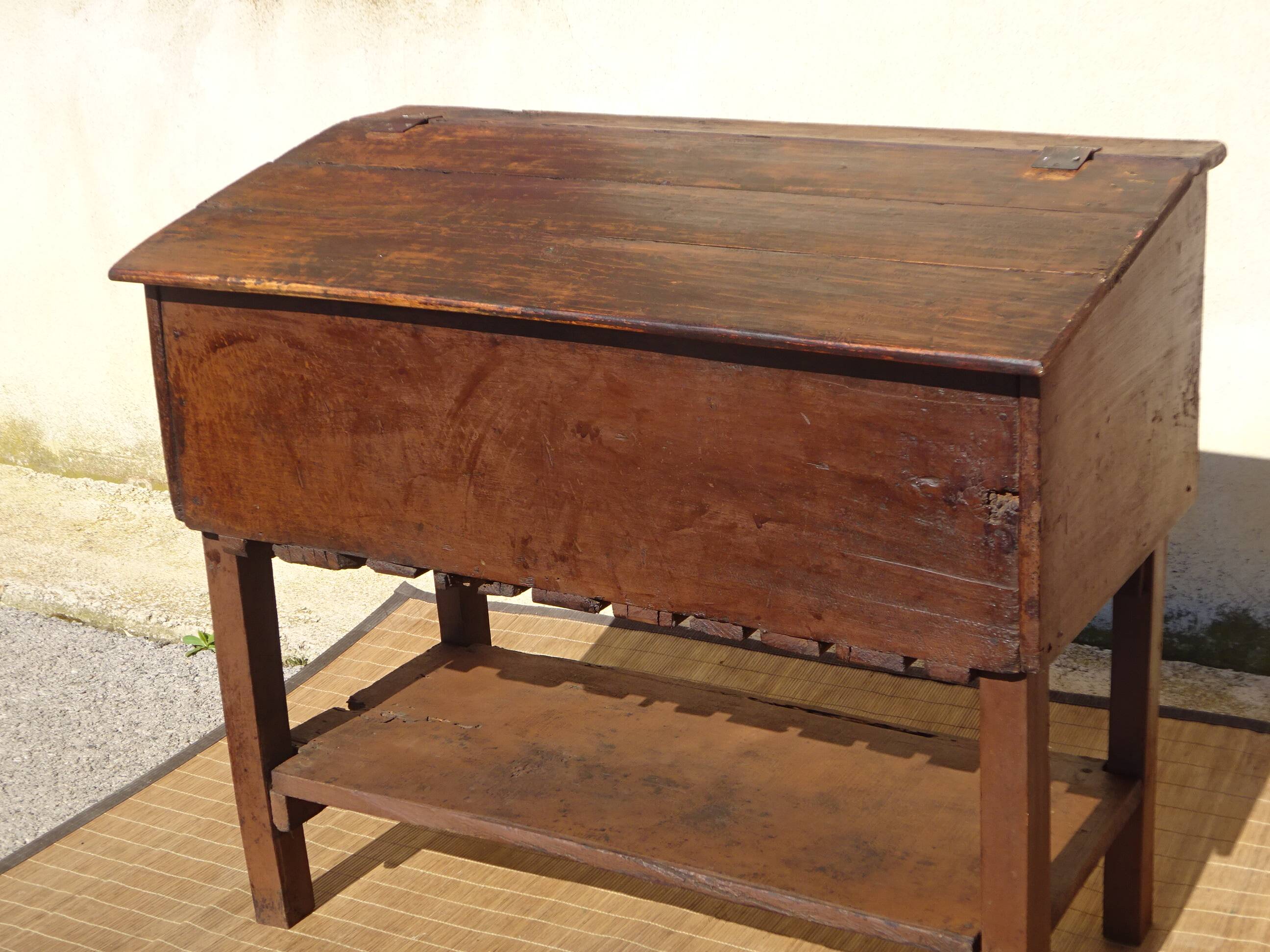 Antique coffre égouttoir en chêne massif