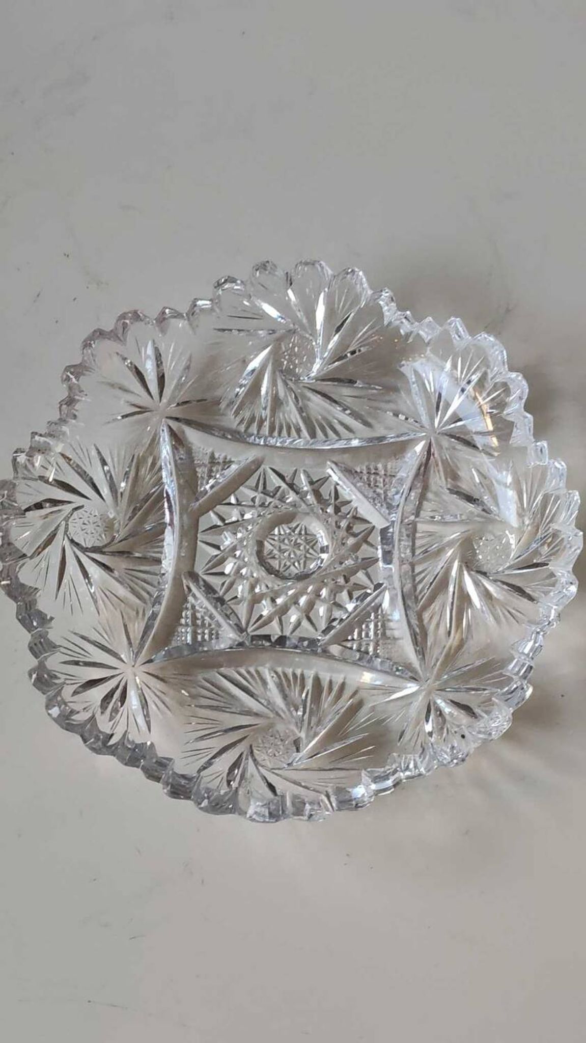 Vintage pocket tray in cut Bohemian crystal. Sophisticated star/brass patterns. Stylish Czech Boho