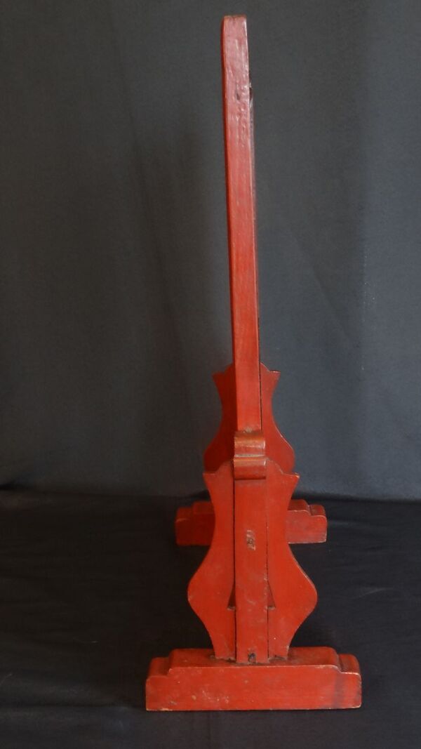 Ecran de lettré, chine xixème, bois sculpté laqué et doré h 52 cm