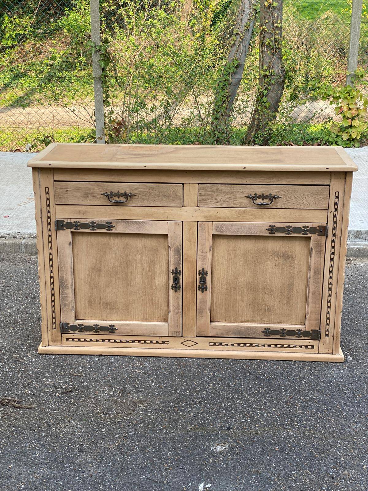 18th-century Parisian buffet renovated in raw wood, 150cm.