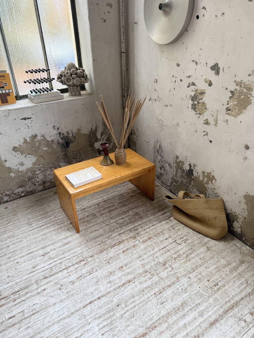 Coffee table in Perriand style, Les Arcs 1800.