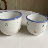 Deux cache-pots en faïence fleurie années 80