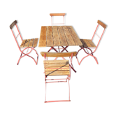 Garden furniture above wood and iron base It is foldable
