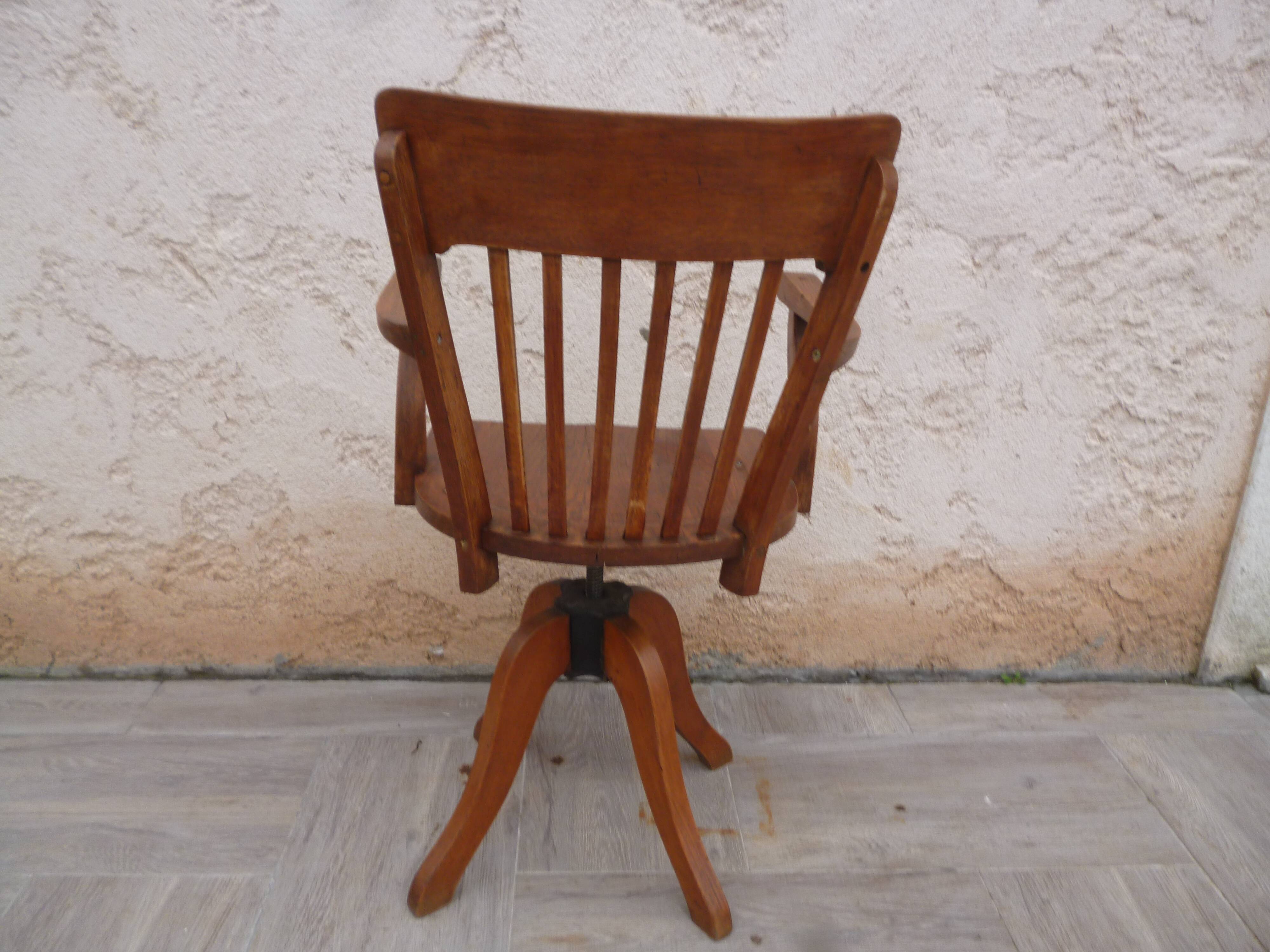 American Swivel Oak Office Chair