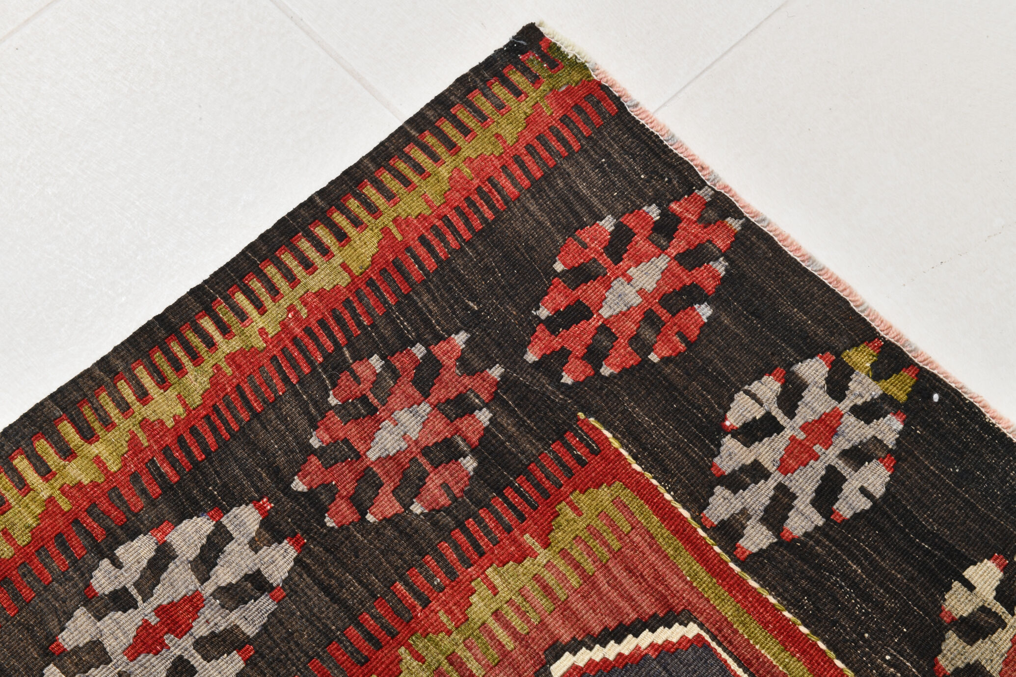 Antique kilim rug 195x133cm