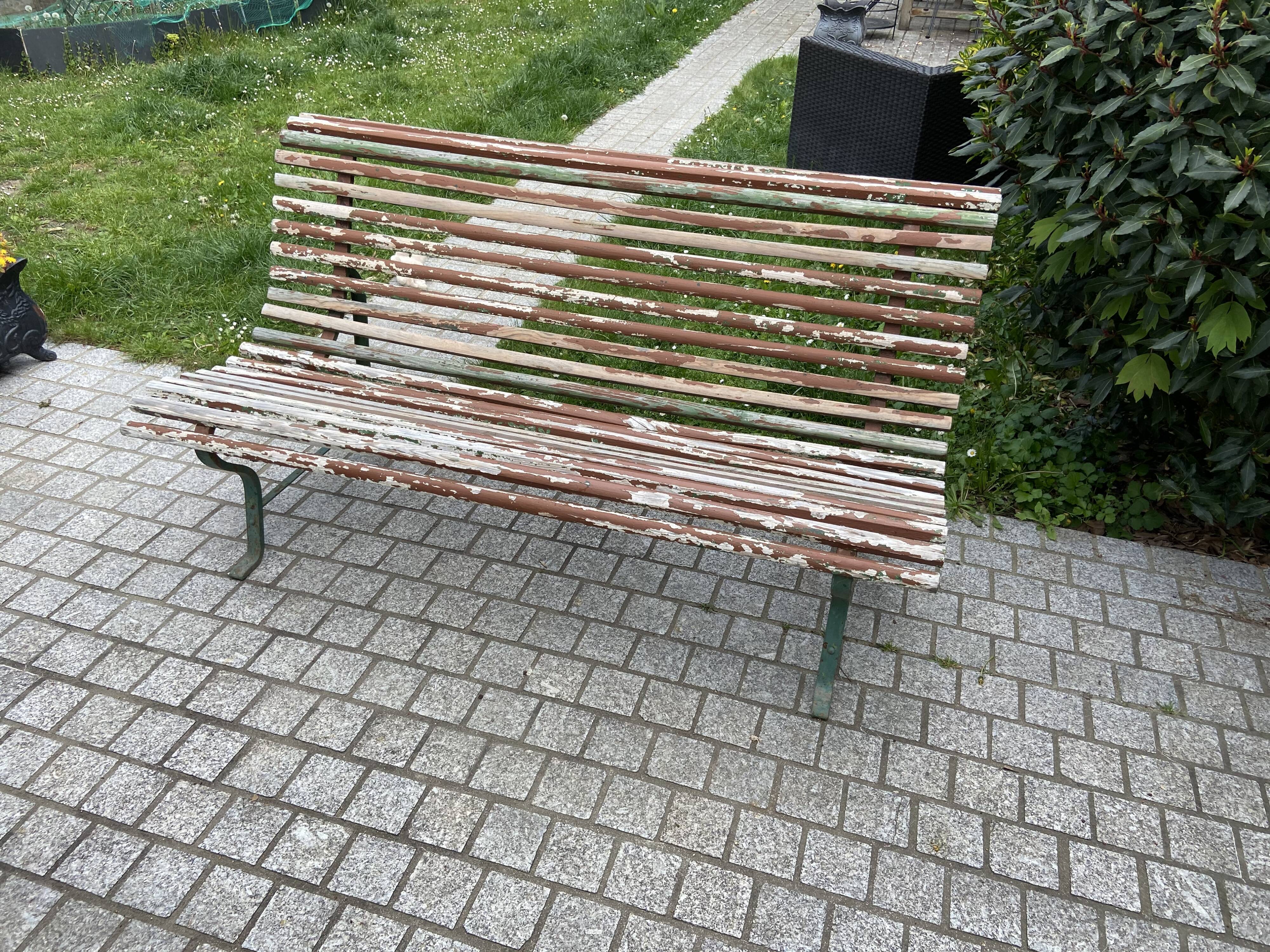 Banc de jardin parisien ancien en fer forgé et bois