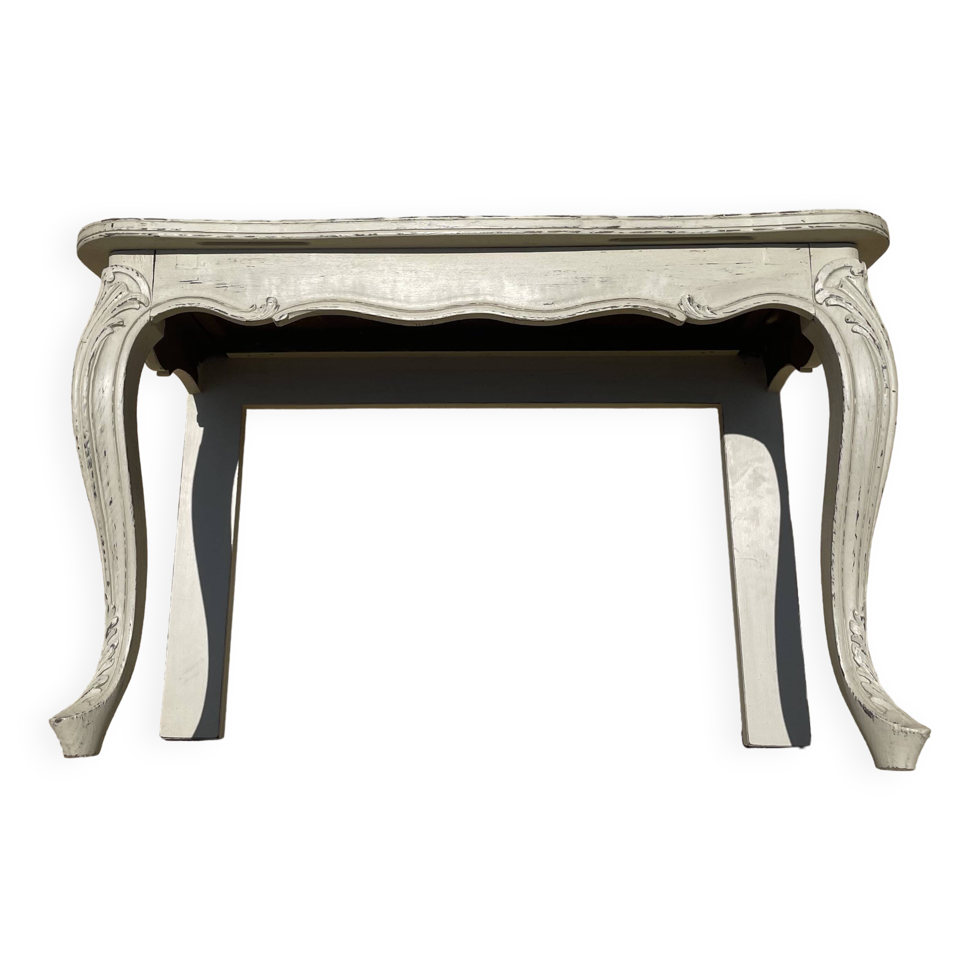 Console de style Louis XV patinée beige et cirée
