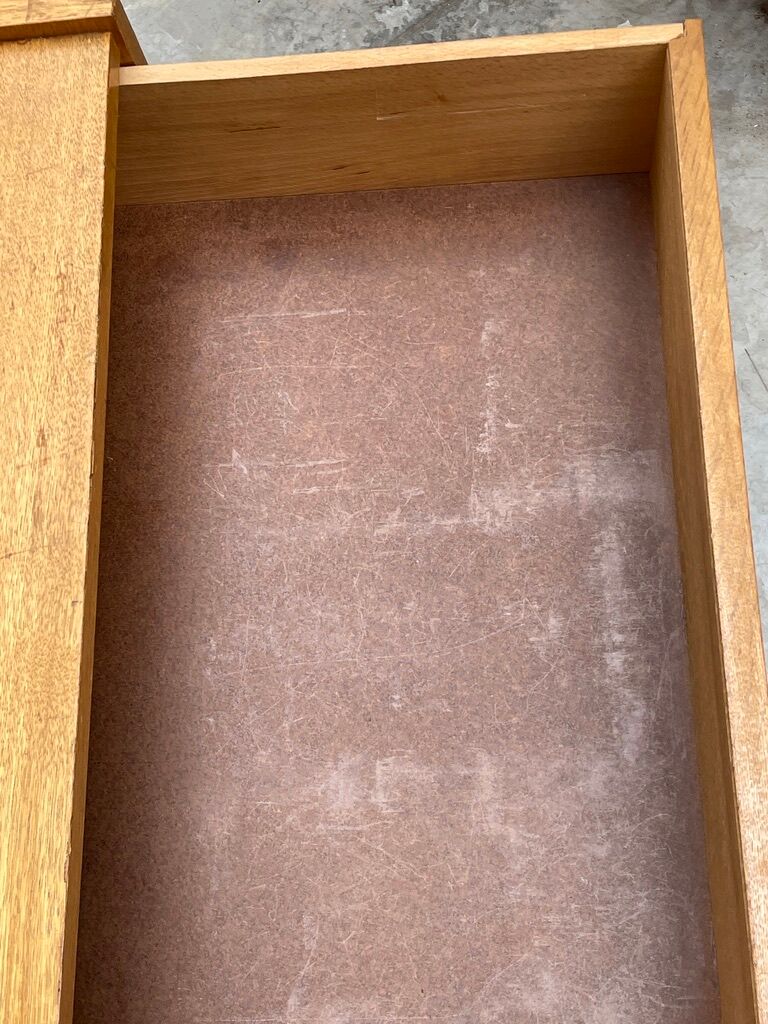 Scandinavian style drawer cabinet