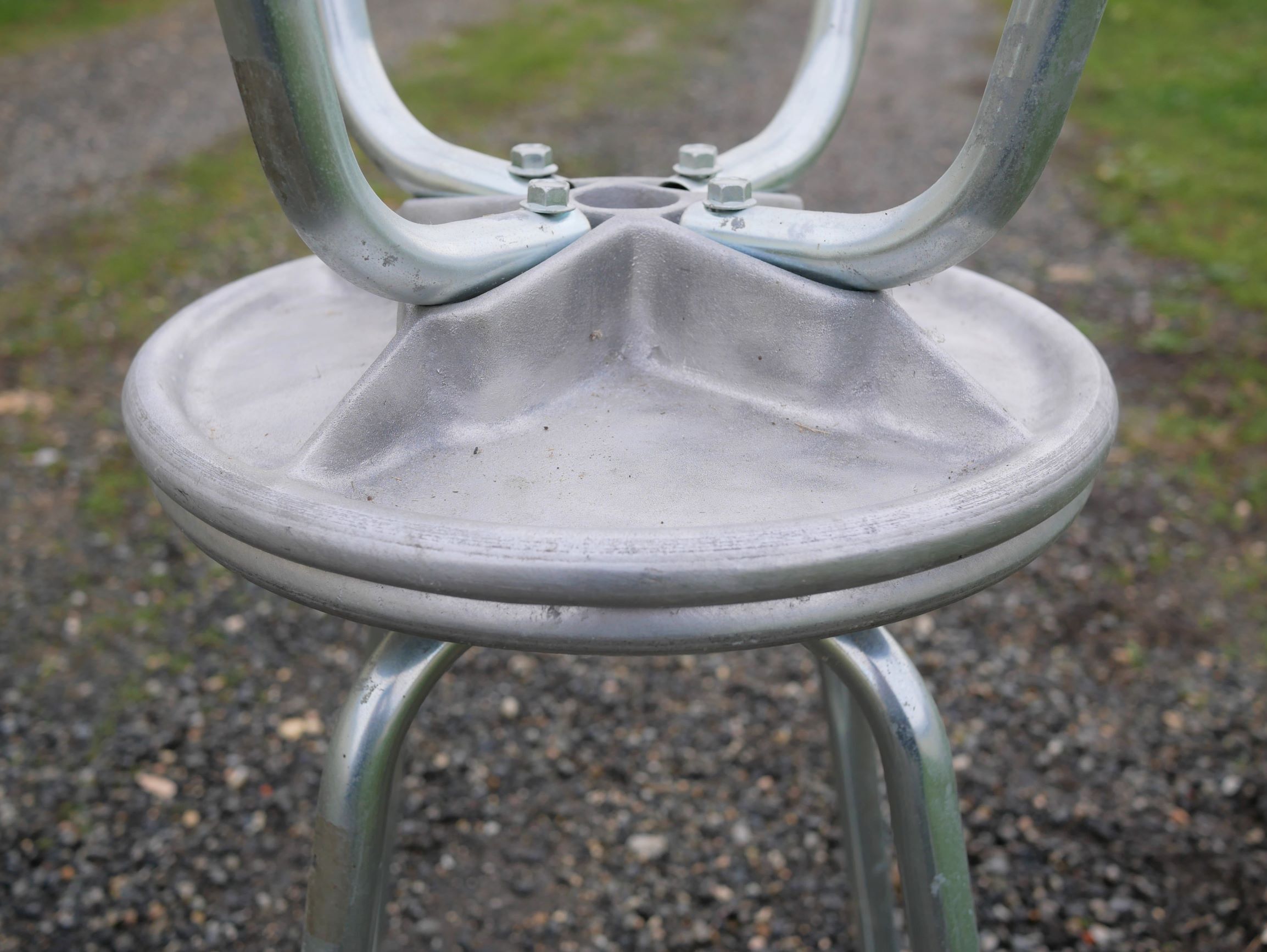 Paire de tabourets industriels