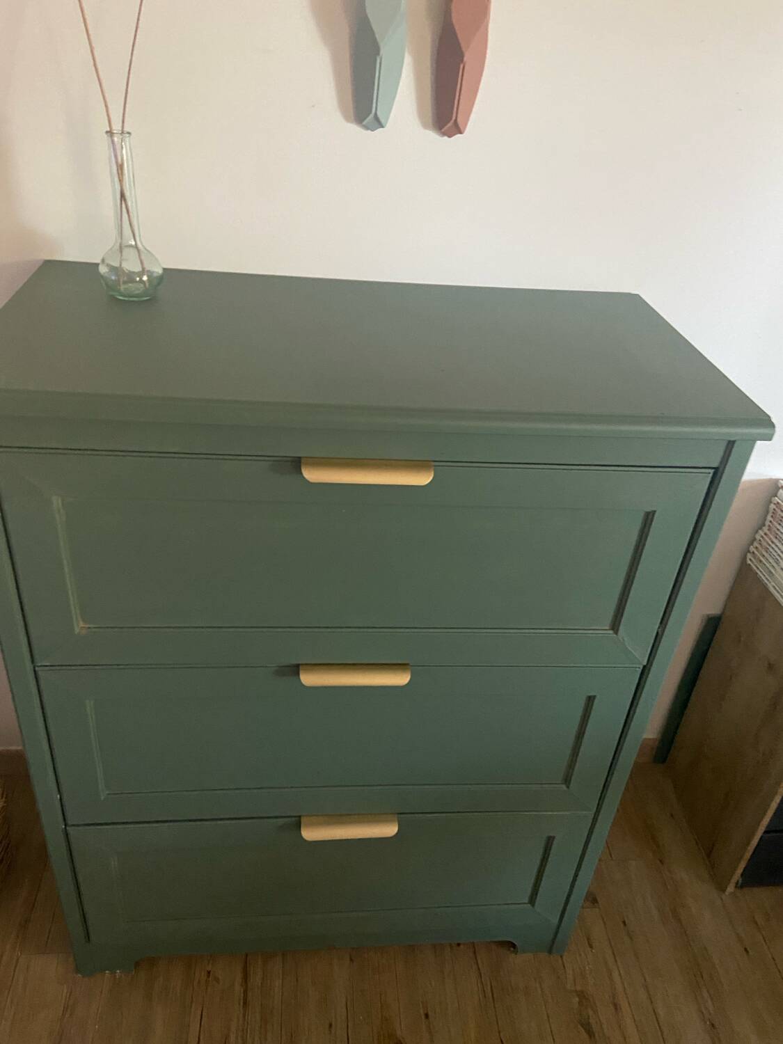 Green chest of drawers with 4 drawers