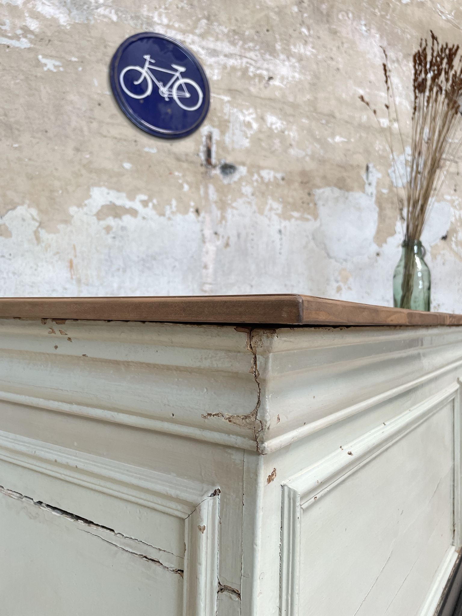 Bank counter furniture in patinated wood, circa 1900